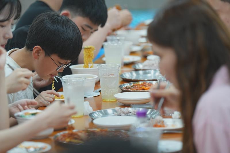 중고등부의 섬김-69